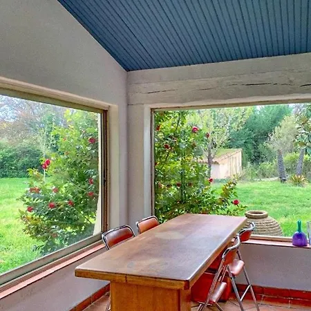 Holiday home La Maison Du Jardin De Piscine, Calme Et Nature *